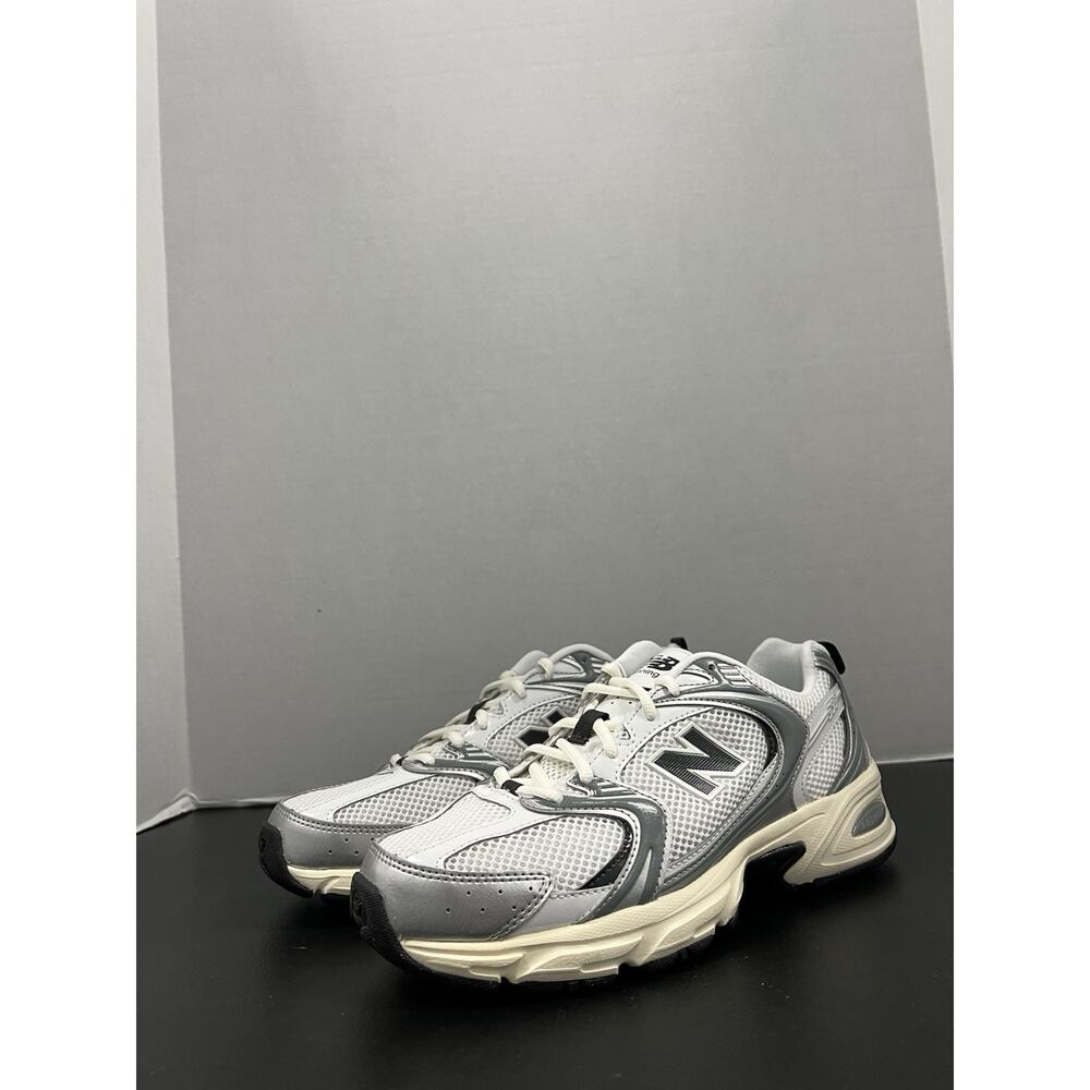 New Balance 530 Silver Metallic Black Cement U530ESA Size 8 Men White Mesh Run